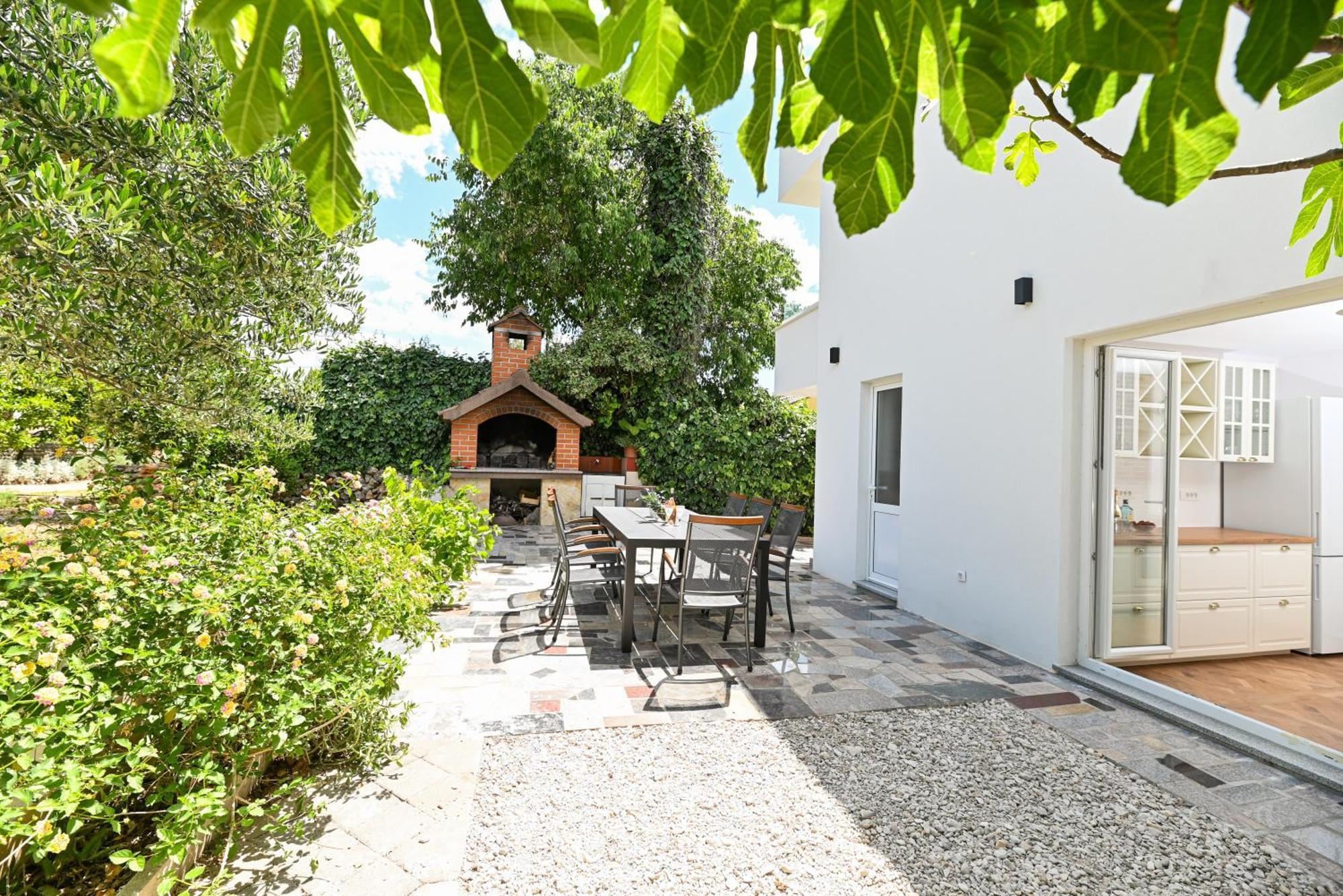 Villa Rozana - Beachfront Wellness Retreat Сегет Враница Екстериор снимка