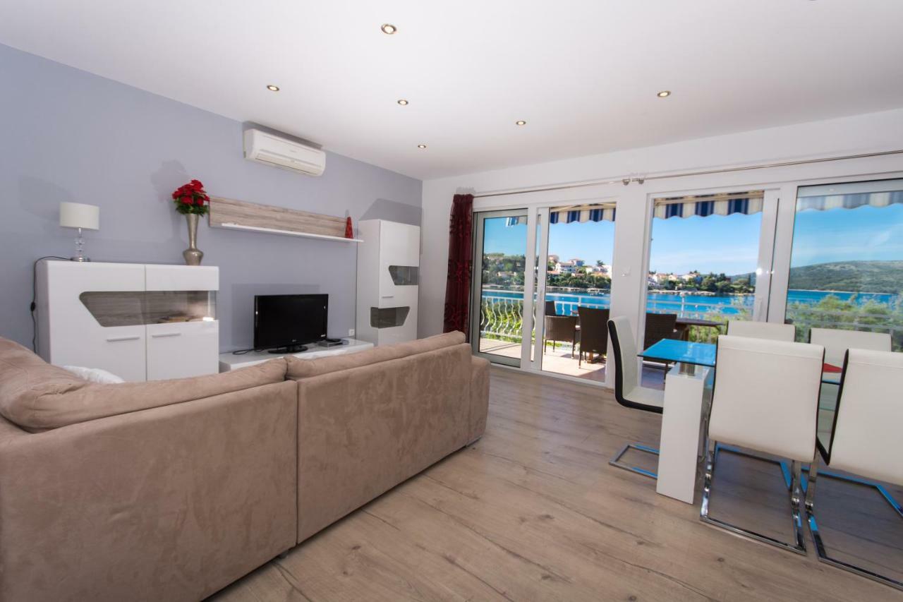 Villa Rozana - Beachfront Wellness Retreat Сегет Враница Екстериор снимка