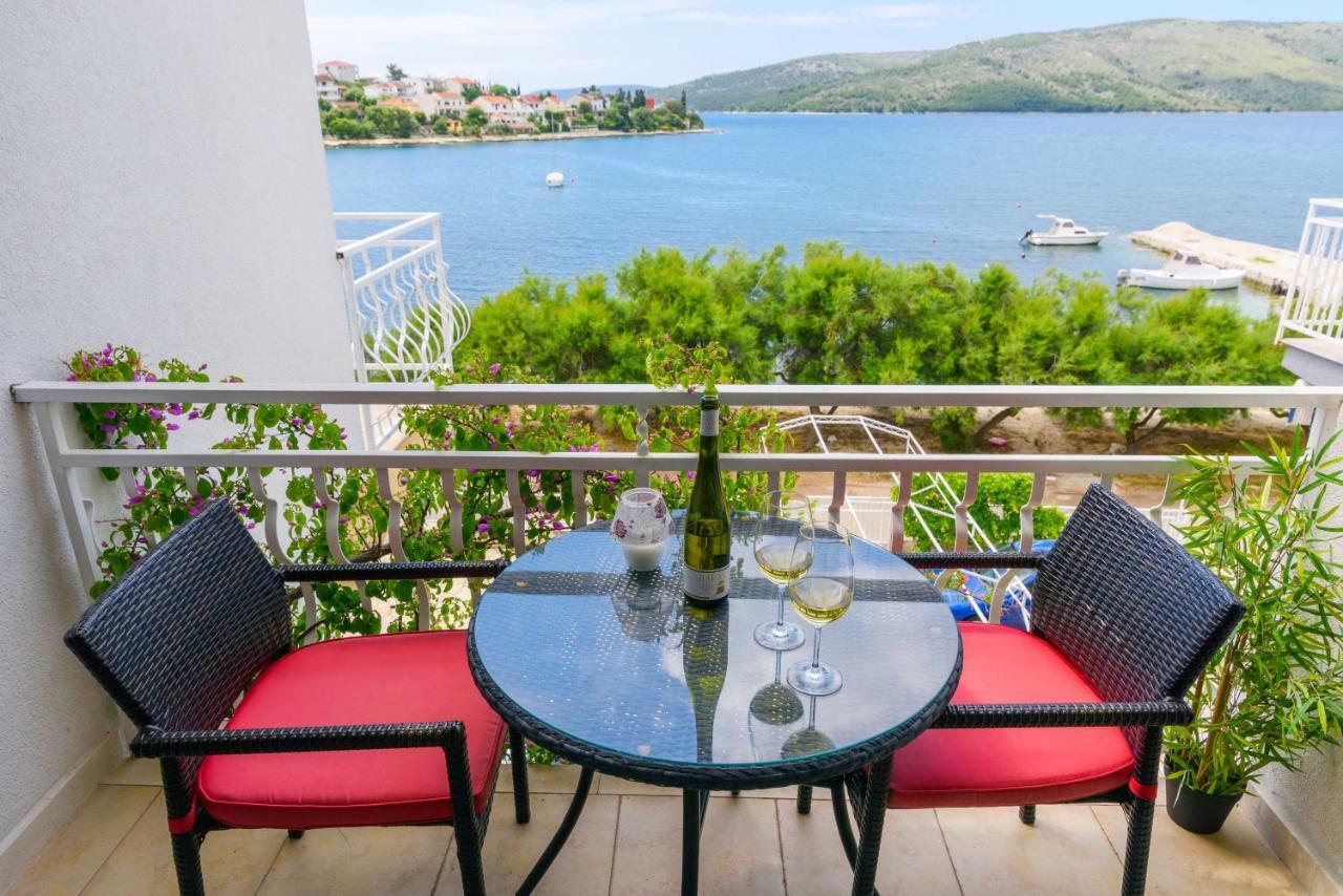 Villa Rozana - Beachfront Wellness Retreat Сегет Враница Екстериор снимка