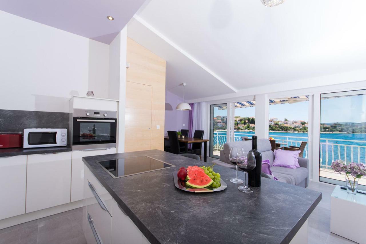 Villa Rozana - Beachfront Wellness Retreat Сегет Враница Екстериор снимка