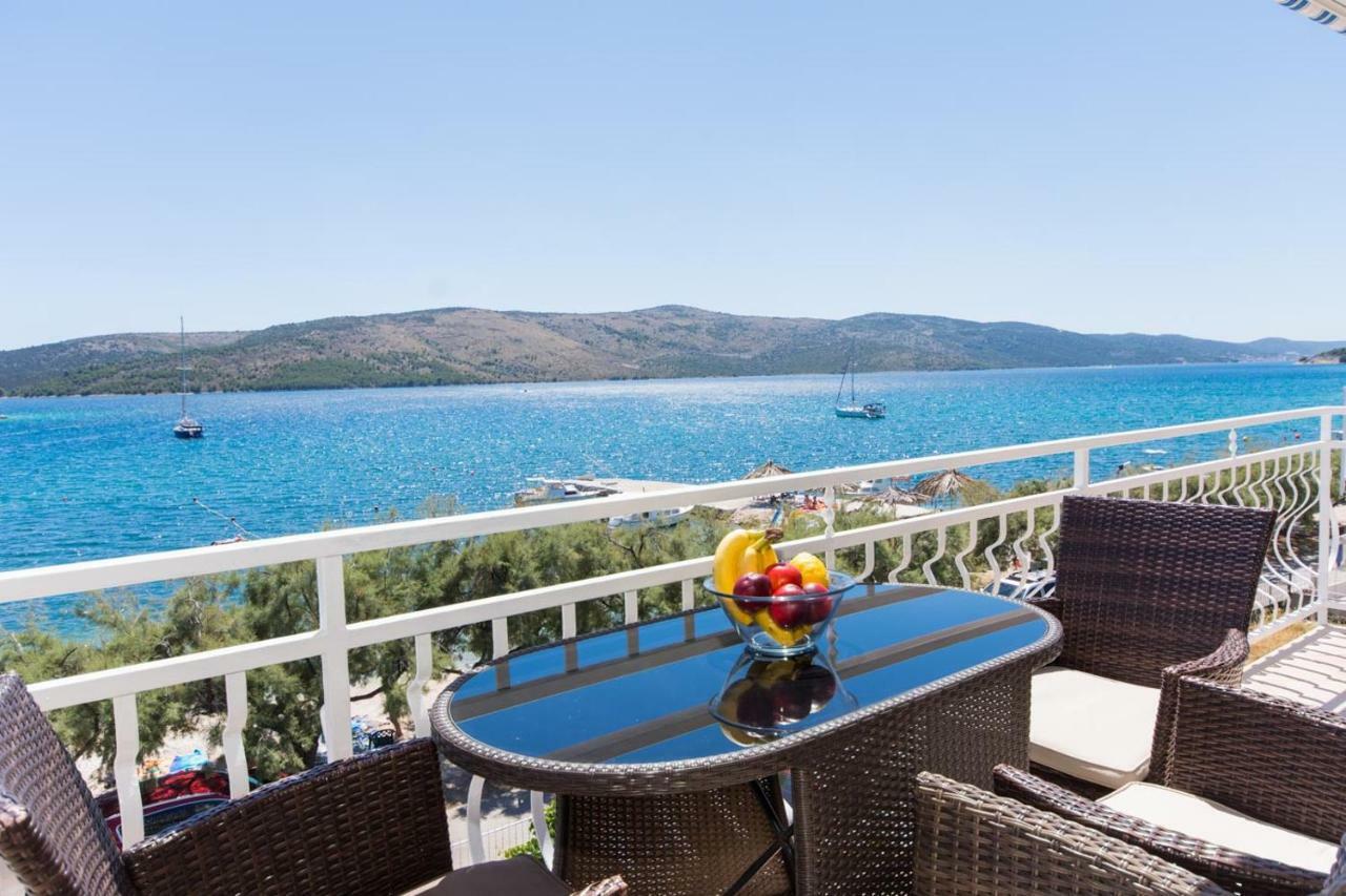 Villa Rozana - Beachfront Wellness Retreat Сегет Враница Екстериор снимка