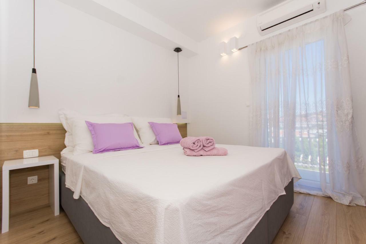 Villa Rozana - Beachfront Wellness Retreat Сегет Враница Стая снимка