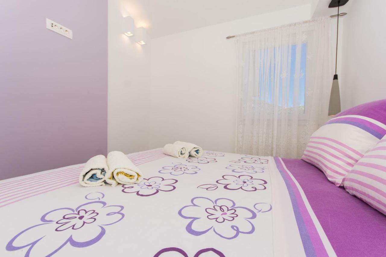 Villa Rozana - Beachfront Wellness Retreat Сегет Враница Стая снимка